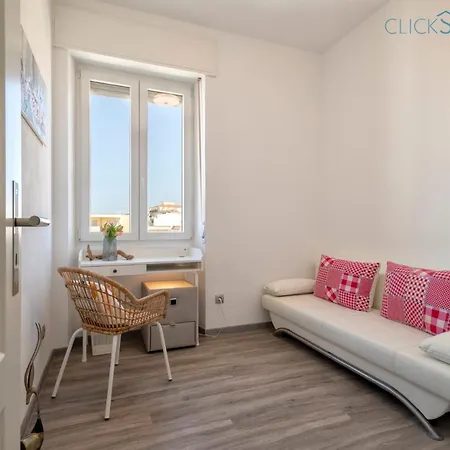 Apartment Tudor Flat Sea View With Wifi Unlimited, Next To The Sea Alghero
