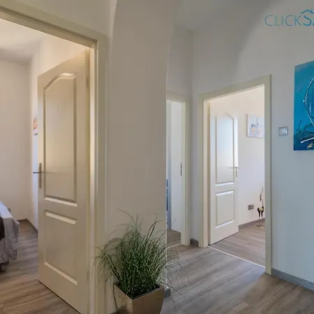 Apartment Tudor Flat Sea View With Wifi Unlimited, Next To The Sea *