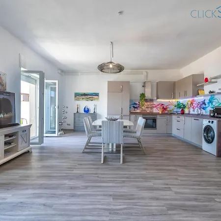 דירה Tudor Flat Sea View With Wifi Unlimited, Next To The Sea אלגהרו