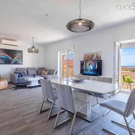 Tudor Flat Sea View With Wifi Unlimited, Next To The Sea *