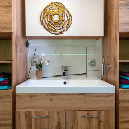 Tudor Flat Sea View With Wifi Unlimited, Next To The Sea Appartement *