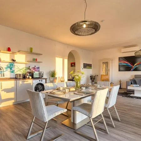 شقة Tudor Flat Sea View With Parking, Wifi, Terrace, Close To The Sea *