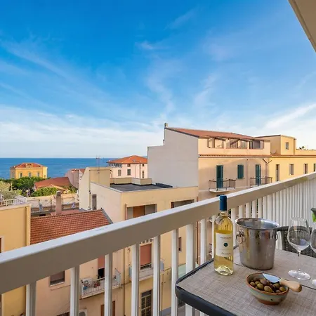 Tudor Flat Sea View With Parking, Wifi, Terrace, Close To The Sea شقة ألغيرو