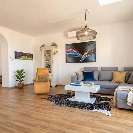 شقة Tudor Flat Sea View With Parking, Wifi, Terrace, Close To The Sea *