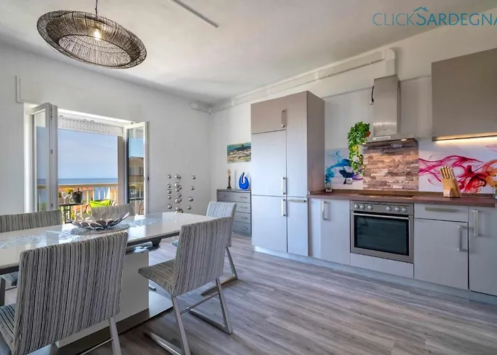 Tudor Flat Sea View With Wifi Unlimited, Next To The Sea